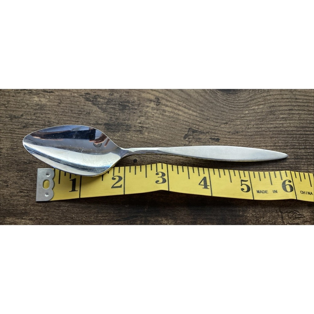 Oneidacraft Deluxe Profile Teaspoons Set of 4 Stainless Flatware 6" Replacement - Picture 2 of 3